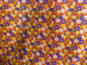 ผ้าเมตร ผ้าโพลีเยสเตอร์ ลายดอก ลายดอกไม้ ราคาถูก หน้ากว้าง 45 นิ้ว หน่วยขายเป็นเมตร