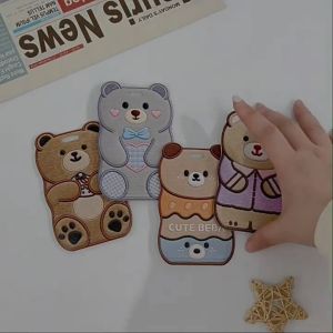 【𝗥𝗲𝗮𝗱𝘆 𝗦𝘁𝗼𝗰𝗸】Cute Brown Bear Retractable Cute Card Holder Portable School Office ID Badge Holder Telescopic Lanyard Card