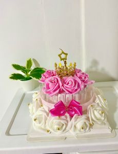 พิเศษ เค้กใส่ธนบัตร กุหลาบชมพูแถมป้าย พร้อมกล่องผูกโบว์ ไฟLed สินค้าพร้อมส่ง