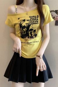Fashion short off-the-shoulder T-shirt womens new one-shoulder design fashion printed collarbone open T-shirt suspender slanted shoulder short sleeves
