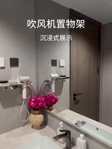 AE304 Stainless steel hair dryer holder no-drill universal model wall-mounted hair dryer stand for hotel bathrooms