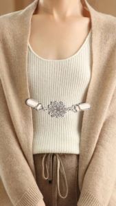 YoPo 1Pc New Fashion Shawl Brooch Sweater Blouse Pin Duck Clip Clasps Cardigan Clip