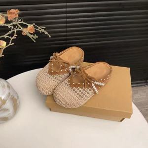 [FreeShipping] Polka Dot Hollowed-Out Closed-Toe Womens Slippers 2026 Summer New Versatile Fashionable Niche Outdoor Slip-On Casual Sandals