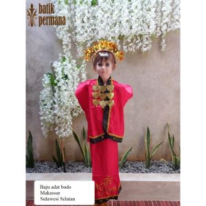 Baju adat bodo Makassar Sulawesi Selatan Cewek