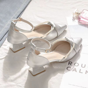 รองเท้าแตะส้นหนาแหลม รองเท้ากลวงพร้อมกระโปรง