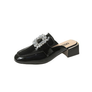 รองเท้าแตะ แฟชั่น ป้องกันการลื่นและทนต่อการสึกหรอ รองเท้าแฟชั่นสตรี หนังสิทธิบัตรสีดำ ช้อปปิ้ง