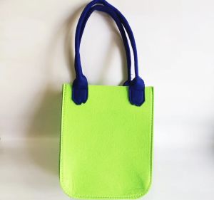 Cute Cartoon Felt Material Handbag Mommy bag Gift bag Shopping bag Kids Gift bag 2E51 Tote bag