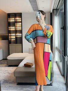 Women Pleated Plaid Printed Long Dress Round Neck Elegant Slimming Dress #92536