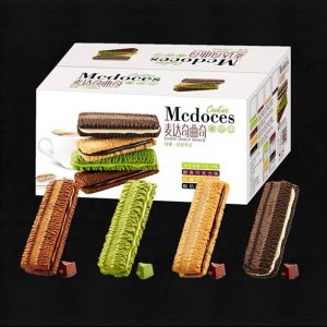 【YunBox Munchies】Madaki Chocolate Cookies - Festive Cream Filling 麦达奇夹心曲奇