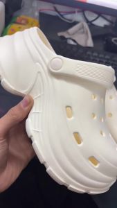 [Free Shipping] 2026 New Thick-Soled Clogs For Women Summer Outdoor Non-Slip Closed-Toe Beach Sandals EVA