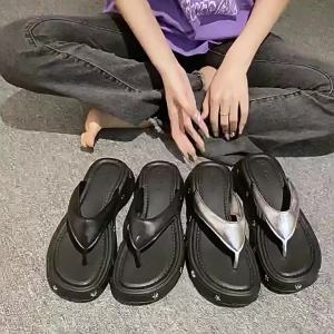 WomenS Summer Flip-Flops For Outdoor Wear Thick-Soled Versatile Y2K Style New Fashion Beach Sandals For Women