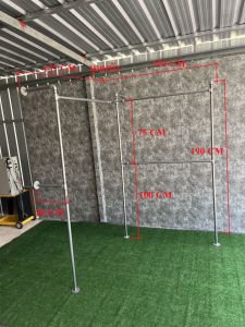 ราวแขวนผ้าติดผนัง 2 ชั้น 3 ช่อง เข้ามุม กว้าง 1.44 เมตร ยาว 1.37 เมตร สูง 2 เมตร ทำด้วยท่อเหล็ก 6 หุน(3/4 นิ้ว)