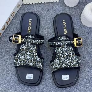 Lanoes Sandal Fashionable Slip On Terbaru Trendy