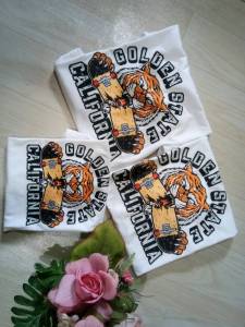 แฟชั่นเสื้อยืด เสื้อครอบครัวเสื้อ คู่รัก เแฟชั่นเท่ๆ ชายหญิงเสื้อเด็ก/เสื้อคอกลม ผ้าคอตต้อน 100% เนื้อนุ่มๆยักไม่ย้วยมีแถบคอราคาต่อตั