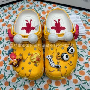 crocs Co-branded Big Bird Sister Clogs Outdoor Sandals Comfortable Beach Shoes Casual Closed-Toe Slippers Factory