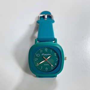 Jam Tangan Wanita Casual Analog Square Dial Leather Strap Warna-Warni 2025