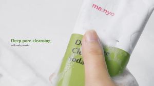 MANYO Deep Pore Cleansing Soda Foam Pore Cleaner Facial Cleanser with Green Tea Exfoliating Papaya Enzymes Gentle Hydrating Face Wash Korean Skin Care 5.0 fl oz (150ml)