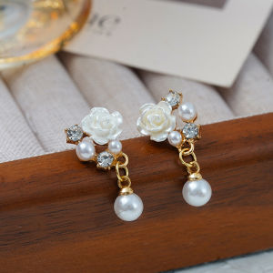 Fashionable Ring Gift S925银针轻奢小众珍珠花朵耳环女ins潮春夏爆款小清新山茶花 耳钉