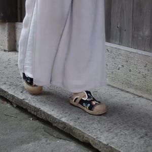 New Ethnic Style WomenS Cloth Slippers Vintage Embroidered WomenS Slip-On Shoes Hand-Woven Shoes