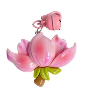 กระดิ่งดอกไม้พวงกุญแจเรซิ่นอุปกรณ์ตกแต่งอเนกประสงค์สำหรับกระเป๋ากุญแจของขวัญวันเกิดกระเป๋าเป้สะพายหลังตกแต่ง