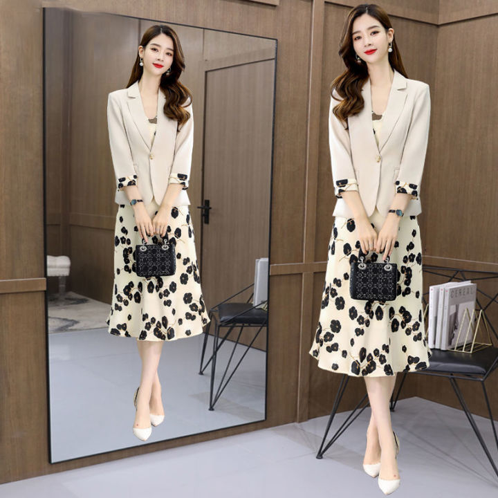 Korean Fashion Women Suit: Embrace Effortless Chic!