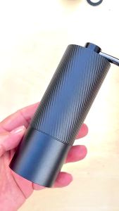 【 Peralatan Pengisar 】 Mesin Pengisar Kacang Kopi Goncang Tangan Mesin Penggiling Kacang Kopi Mesin Kopi Penggiling Tangan Kecil Isi Rumah Peralatan Penggiling Manual