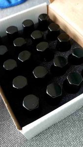 น๊อตล้อยาว น๊อตล้อเหล็ก น๊อตล้อรถยนต์ สีดำ ขนาดเกลียว 1.5 ชุด JSU สำหรับรถ TOYOTA / HONDA / MITSUBISHI / MAZDA / ISUZU / DAIHATSU มาก 20 ตัว