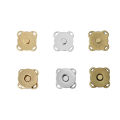 Set 5 bộ khóa nam châm khâu tay - hình hoa mận. 