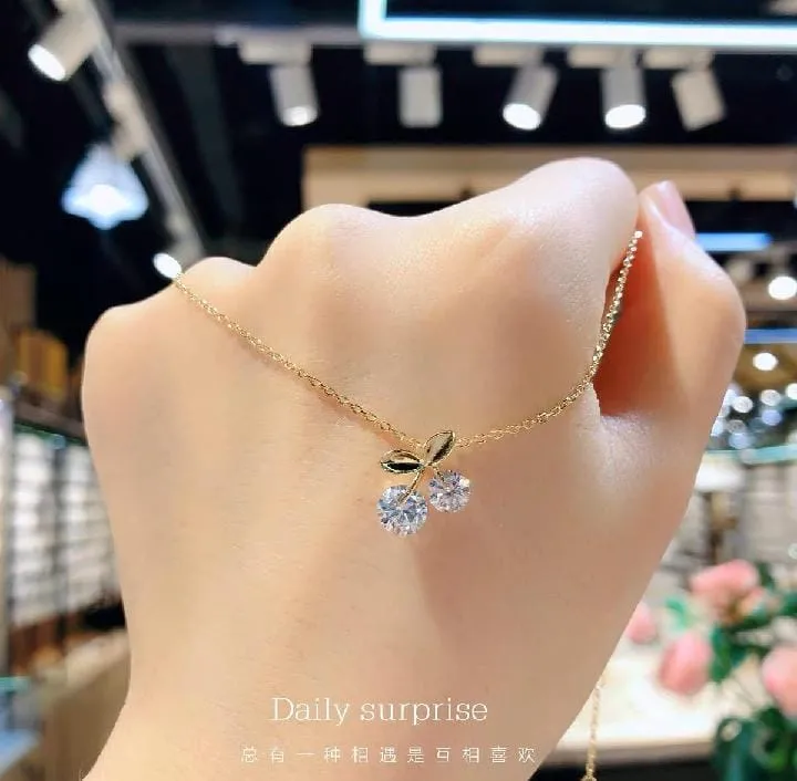 Kalung%20Cherry%20Rantai%20Silver%20Titanium%20Anti%20Karat%20Selamanya%20/%20Kalung%20Perempuan%20/%20Kalung%20Wanita%20Elegan%20-%20Image%202