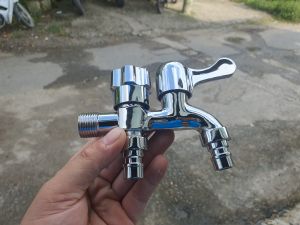 Vòi Nước 2 Đầu Ra Đa Năng Vòi Kép 2 Van Khóa Gắn Tường Dành Cho Máy Giặt