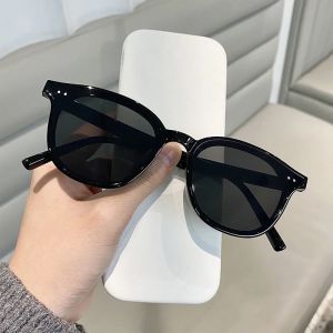 🔥🔥Roman Holiday Retro Blackout UV400 Glasses Womens Sunglasses Fashion Beach Sunglasses New Version Popular Versatile UV Protection