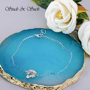 [Studs & Such] 925 Silver Cable Chain Bracelet With Dangling Cubic Zirconia Summer Daisy Pendant