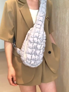 Fashionable Crossbody Purse Practical Shoulder Bag for Men and Women Casual Chest Bags for Travel and Sports