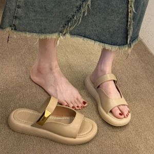Thick-soled Slippers with A Feeling of Womens Summer Wear Non-slip and Versatile Casual and Soft-soled Sandals