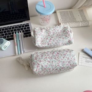 COUPLECOL Large Capacity Floral Stationery Pouch Flower Pattern Smooth Zipper Lace Trim Pencil Case Sweet Cosmetic Bag Stationery Storage Bag Women Girls