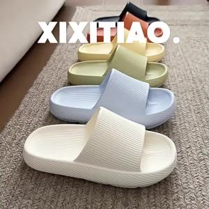 XIXITIAO รองเท้าแตะเนื้อหนาทำจาก EVA สำหรับคู่รักลายทางแนวตั้งเรียบง่ายพื้นนุ่มสำหรับฤดูร้อนห้องน้ำบ้านสีทึบใช้ได้ทั้งชายและหญิง Sandal Kamar Tidur