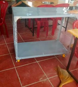 Kệ Sắt V lỗ 2 Tầng CÓ BÁNH XE .RỘNG 30CM X DÀI 60CM ĐẾN 150CM X CAO NHIỀU KÍCH THƯỚC