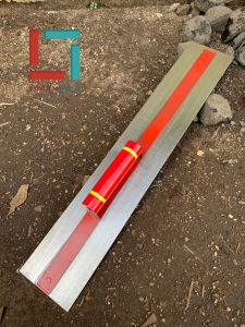 Raskam Besi panjang 60 cm Gagang Kayu/ Roskam Penghalus Tembok Sendok Semen Acian/Raskam Roskam Penghalus lantai cor