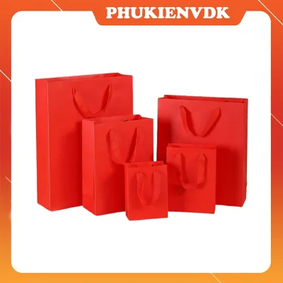 Túi đựng quà túi giấy cứng màu đỏ cao cấp có nhiều size