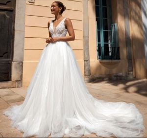 GAUN PERNIKAHAN WEDDING DRESS TANPA LENGAN DENGAN HIASAN BERKILAU MUTIARA MEWAH BALLGOWN EKOR