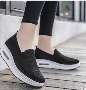 Slip On Leisure White Nurse Shoes For Women Air Cushion Casual Shoes For Lady On Sale Fly Knitting Rubber Sneakers COD