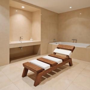 YAFEN 1:12 Dollhouse Miniature Beach Chair Lounger Furniture Home Model Decor Toy Doll House Accessories DIY Scene