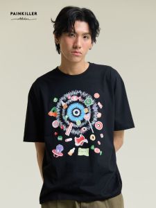 (PAINKILLER) SWEET BOMB TEE (BL01) / เสื้อยืด เสื้อแขนสั้น เสื้อผ้าผู้ชาย แฟชั่นผู้ชาย เพนคิลเลอร์ / Fashion menswear PAINKILLER / SS TEE / SS25