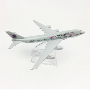 2024Free shipping Qatar Airways aeroplane model Boeing 747 airplane 16CM Metal alloy diecast 1:400 airplane model toy for children