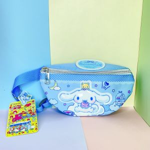 CIN กระเป๋ามาพร้อมสายสะพายปรับระดับได้ สะพายได้ทั้งแบบคาดอกและคาดเอว สำหรับเด็ก หนัง PU ขนาด 22  x 11.5 x 5 cm.