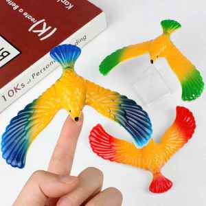 Đồ Chơi Chim Đại Bàng Cân Bằng Chim Ưng Thăng Bằng Kèm Kim Tự Tháp -NIEVE