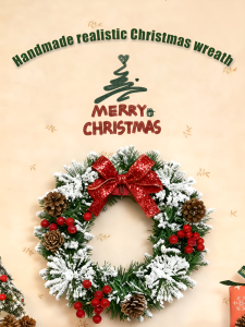 พวงหรีดคริสต์มาสสำหรับห้างสรรพสินค้าและโรงแรม ของตกแต่งต้นคริสต์มาสทำมือ เบอร์รี่สีแดง และพวงหรีดโบว์จำลอง