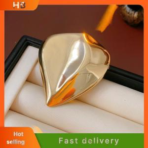 HB Metal Geometric Glossy Broochs For Women Unique Exquisite Suit Corsage Pins Party Jewelry Fashion Accessory