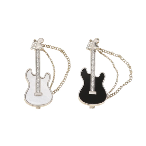 Stylish Brooch Multifuntional Accessory Beautiful Guitar Shape Brooch Perfect for Fashion Enthusiasts Present
