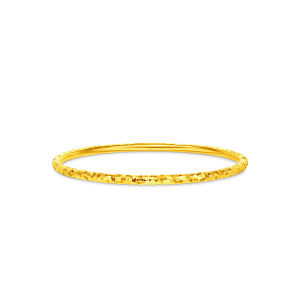 CHOW TAI FOOK 999 Pure Gold Crushed Ice Bangle - EOF1705